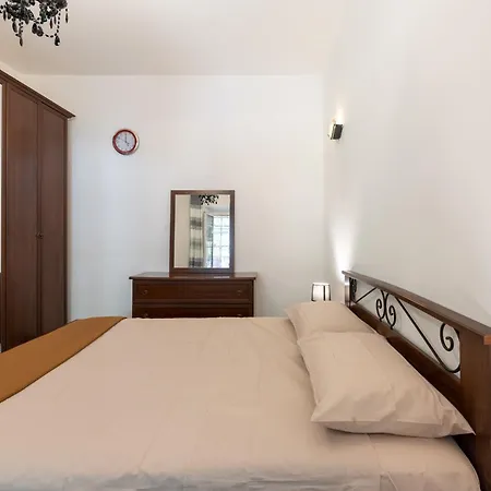 House - Free Wifi - Secret Garden 度假居 *