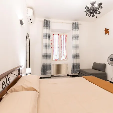 Holiday home House - Free Wifi - Secret Garden