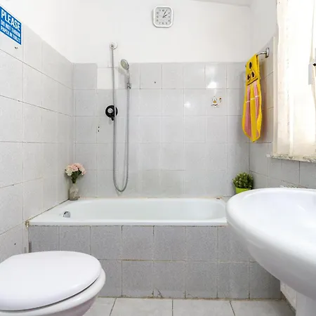 Holiday home House - Free Wifi - Secret Garden
