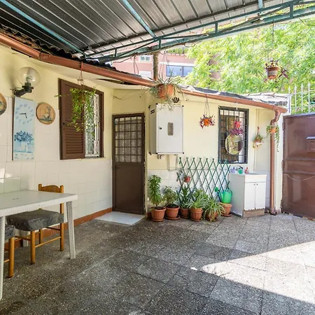 House - Free Wifi - Secret Garden Holiday home